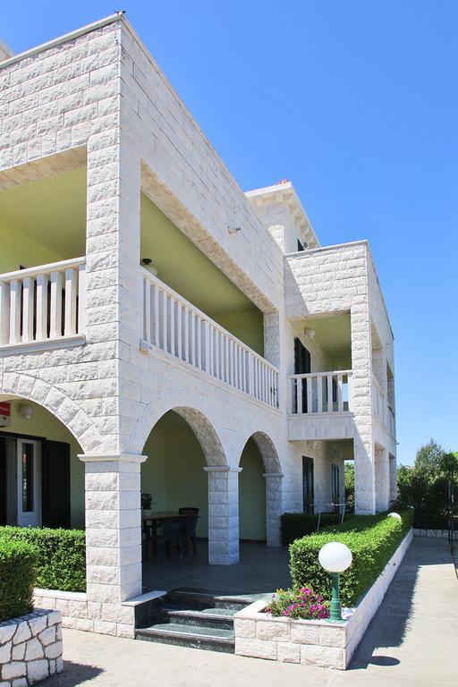 Villa Marijana เซรเซร์ ภายนอก รูปภาพ